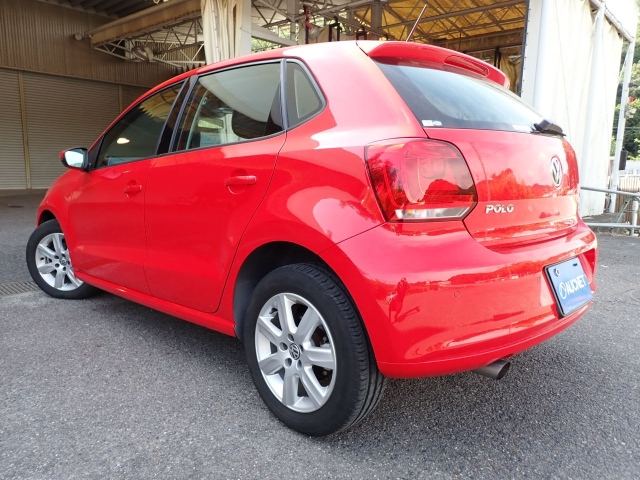 VOLKSWAGEN POLO 2014