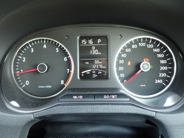 VOLKSWAGEN POLO 2014