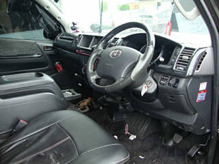 TOYOTA HIACE 2012