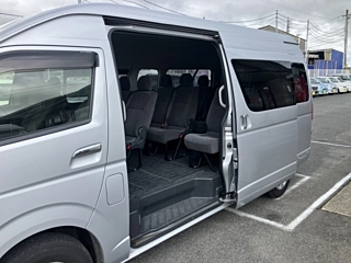 TOYOTA HIACE 2017