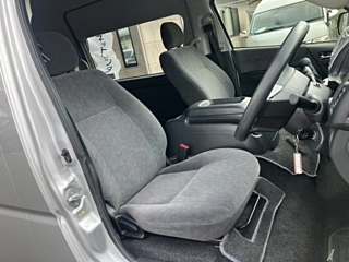TOYOTA HIACE 2017
