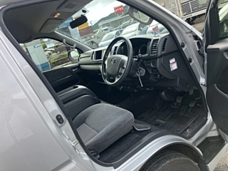 TOYOTA HIACE 2017