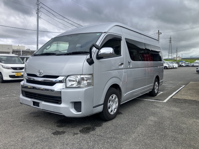 TOYOTA HIACE 2017