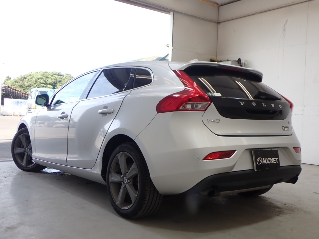VOLVO V40 2013