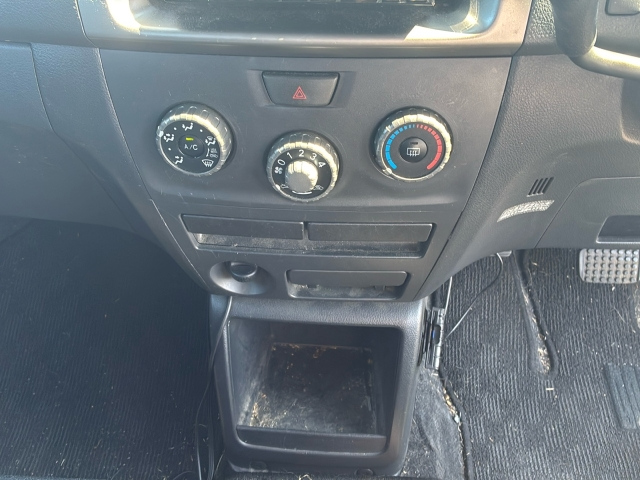 TOYOTA BB 2010