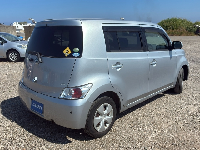 TOYOTA BB 2010