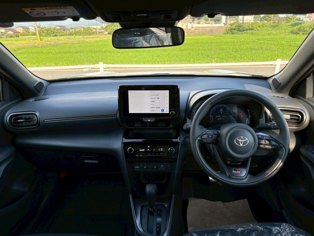 TOYOTA YARIS CROSS 2025