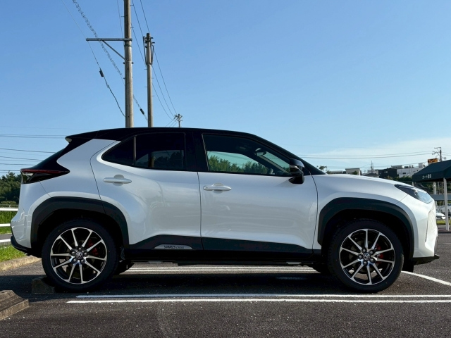 TOYOTA YARIS CROSS 2025
