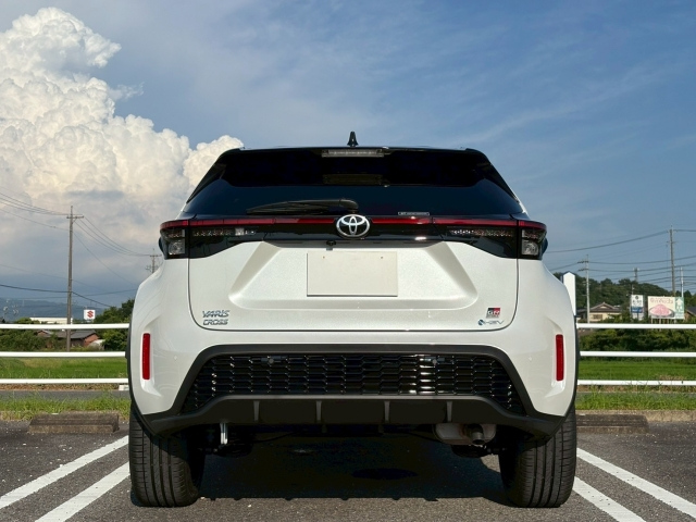 TOYOTA YARIS CROSS 2025