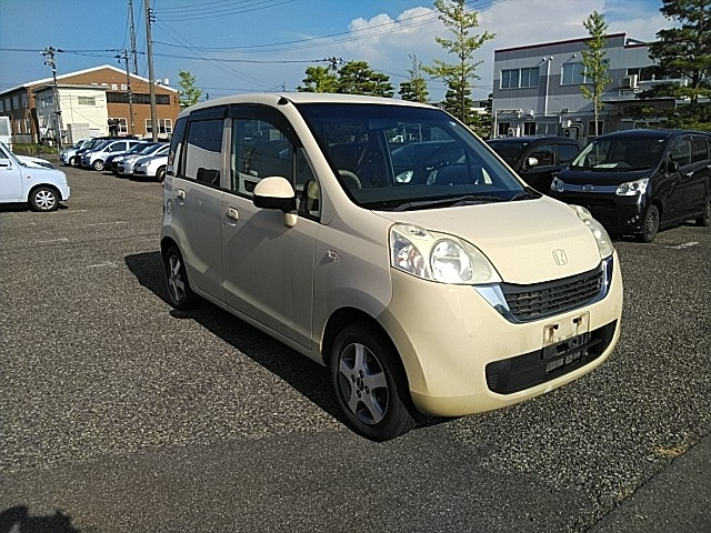 HONDA LIFE 2010