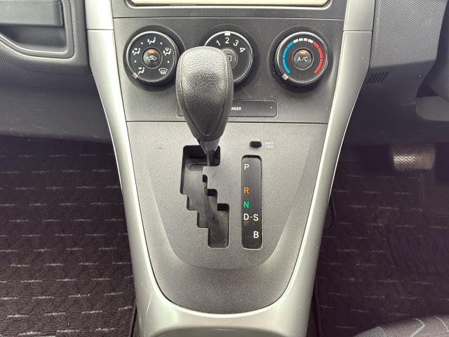 TOYOTA AURIS 2010