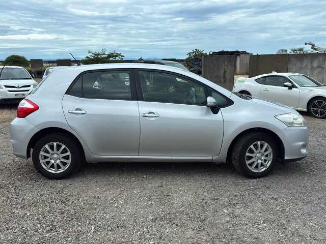 TOYOTA AURIS 2010