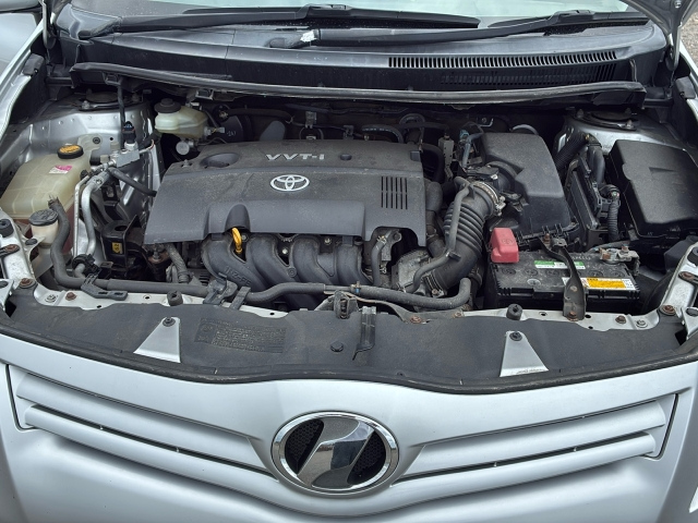 TOYOTA AURIS 2010