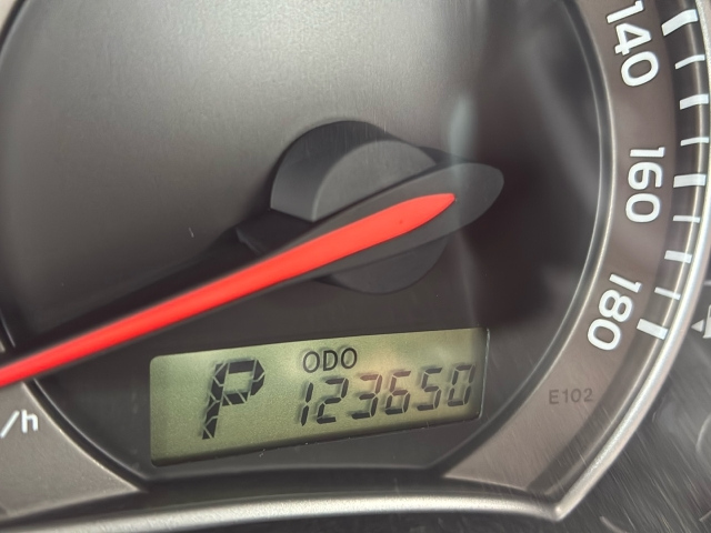 TOYOTA AURIS 2010