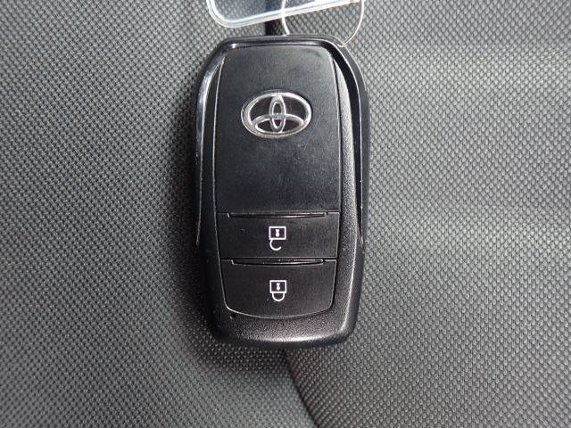 TOYOTA YARIS 2021