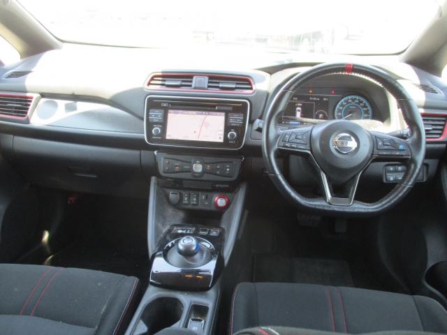 NISSAN LEAF 2020