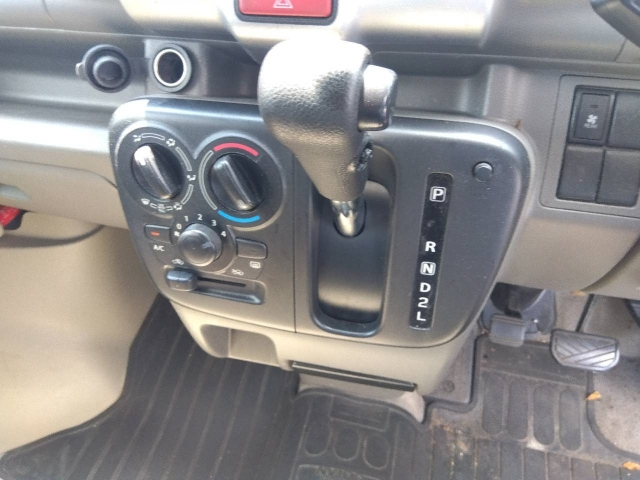 NISSAN CLIPPER VAN 2019