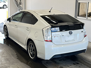 TOYOTA PRIUS 2011