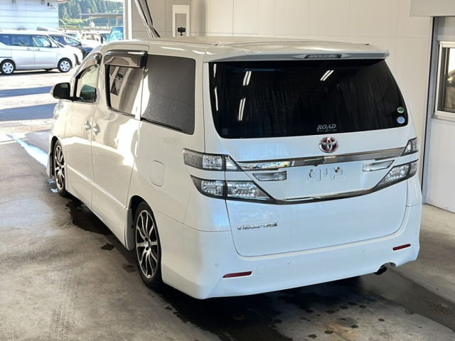 TOYOTA VELLFIRE 2012