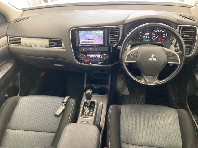 MITSUBISHI OUTLANDER 2014