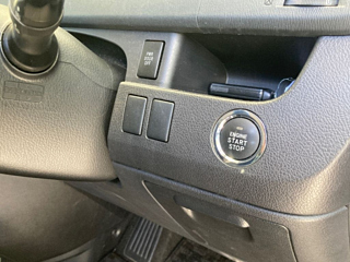 TOYOTA VOXY 2011