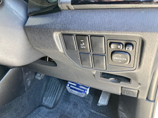 TOYOTA PRIUS 2014