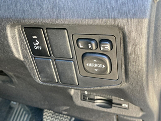 TOYOTA PRIUS 2012