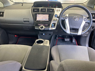TOYOTA PRIUS ALPHA 2011