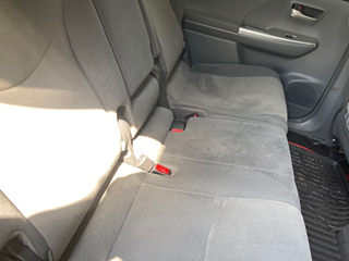 TOYOTA PRIUS ALPHA 2011