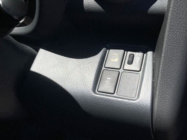 TOYOTA VANGUARD 2011