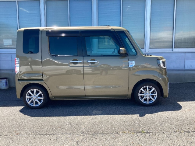 DAIHATSU WAKE 2014