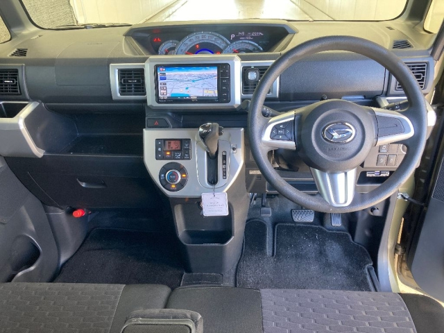 DAIHATSU WAKE 2014