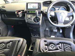 TOYOTA WISH 2010