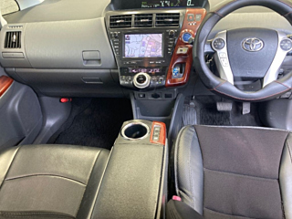 TOYOTA PRIUS ALPHA 2012