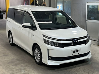 TOYOTA VOXY 2014