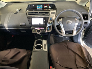 TOYOTA PRIUS ALPHA 2015