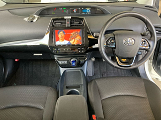 TOYOTA PRIUS 2019