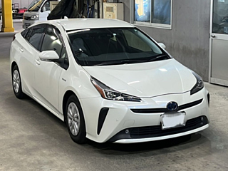 TOYOTA PRIUS 2019
