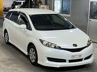 TOYOTA WISH 2010