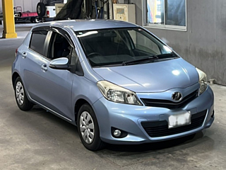 TOYOTA VITZ 2012