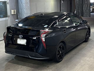 TOYOTA PRIUS 2015