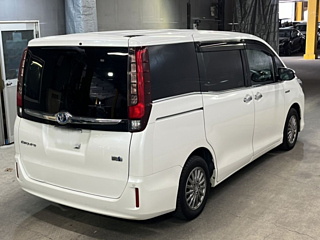 TOYOTA ESQUIRE 2016