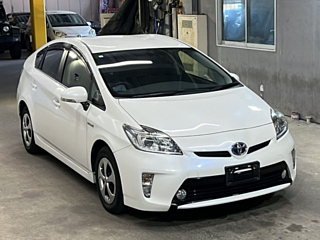 TOYOTA PRIUS 2015