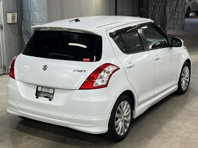 SUZUKI SWIFT 2012