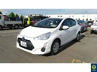 TOYOTA AQUA 2016