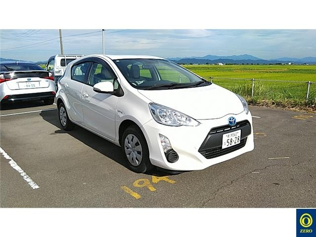 TOYOTA AQUA 2016