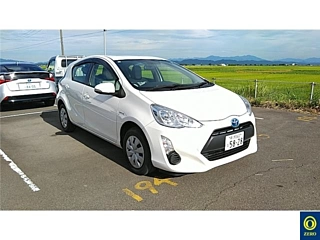 TOYOTA AQUA 2016