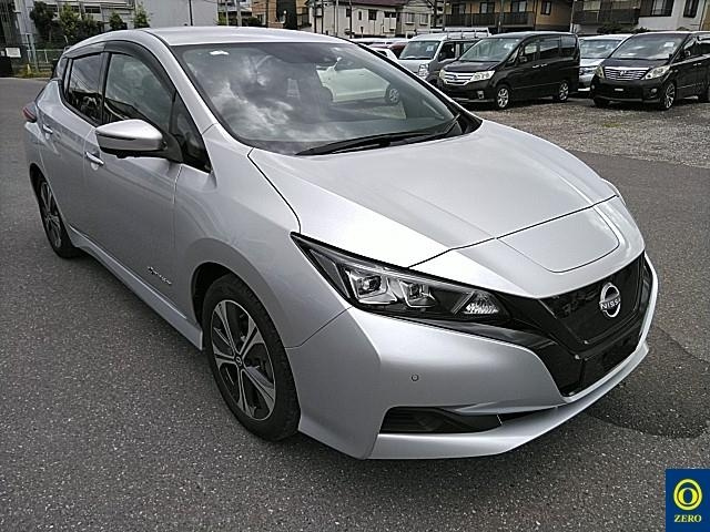 NISSAN LEAF 2022