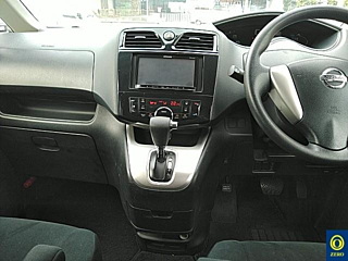 NISSAN SERENA 2013