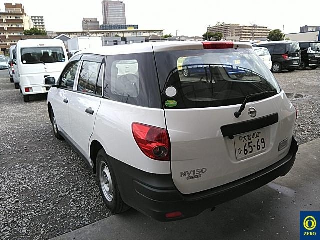NISSAN AD 2021